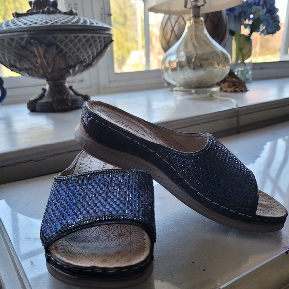 Lady Couture Jeweled Slide - Picture 2 of 3